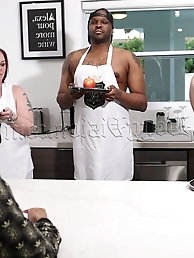 Kinky mature milf is getting pleasure on pictures