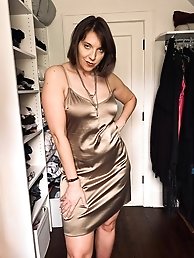 Which person is attending the reunion as my guest of honor F48?