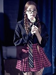 Stunning nerd girl undergoes anal penetration from her seductive stepfather