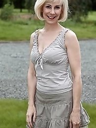 Hazel / Vivien Goodman / british mommy on Merseyside mummy