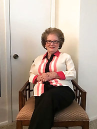 Older grandma is posing seminaked for money